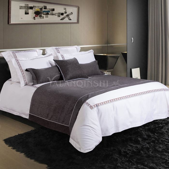 Hotel Style Bed Runners